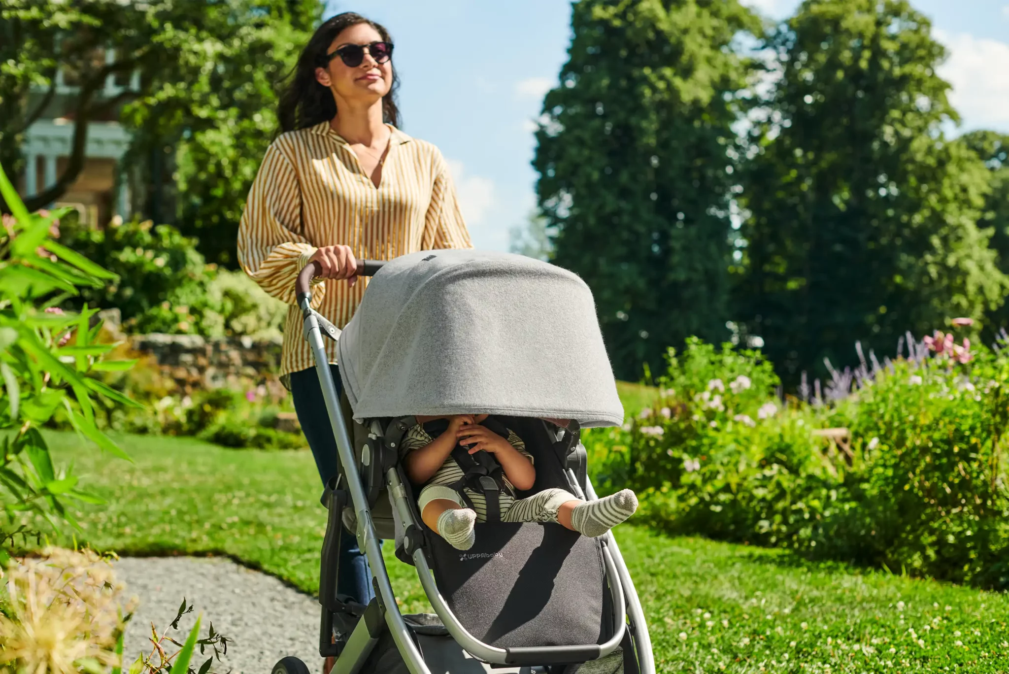 https://uppababy.com/wp-content/uploads/2022/09/CruzV2_Module2-3-2048x1368.webp