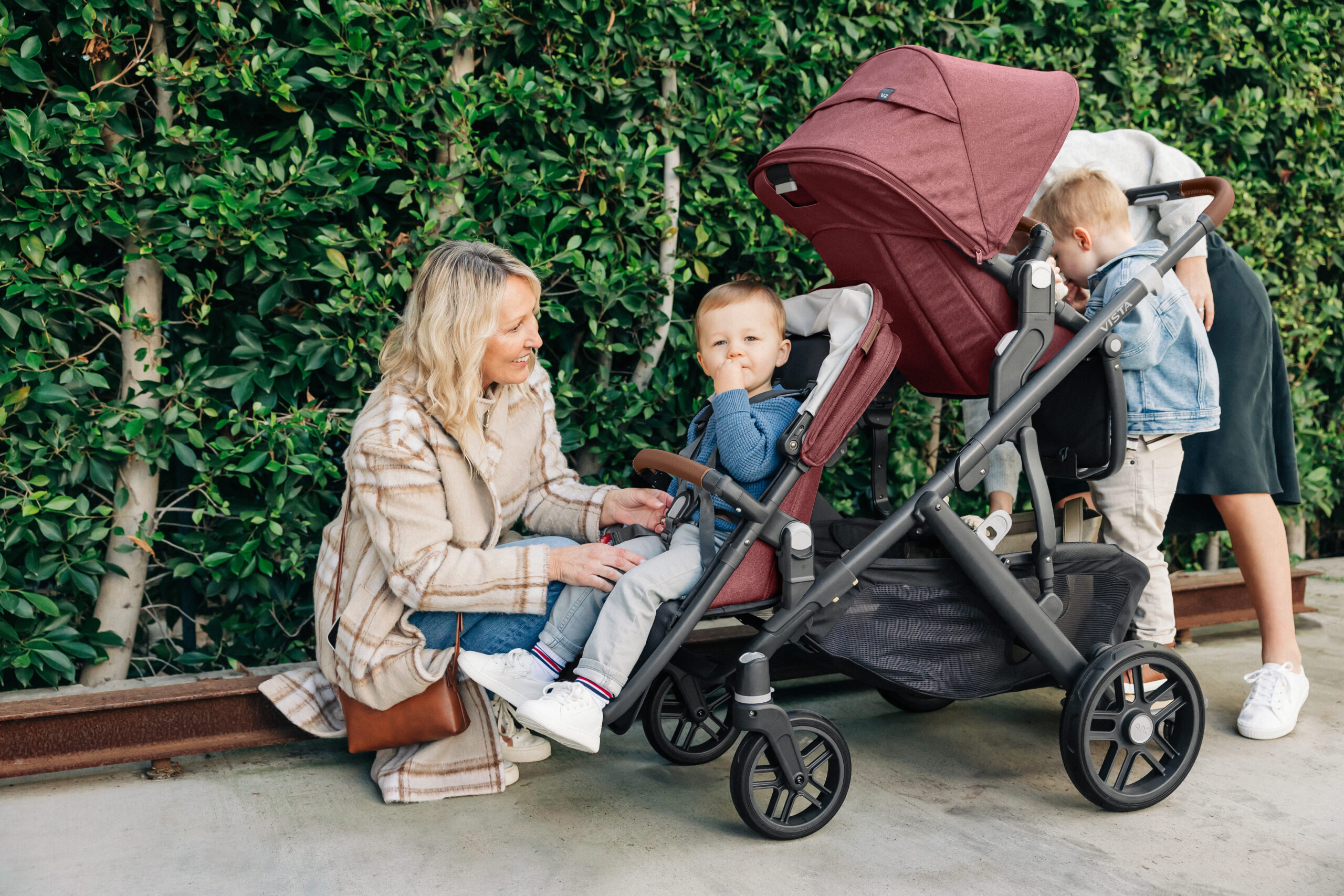 A family enjoys a smooth transition with their UPPAbaby Vista V2 stroller