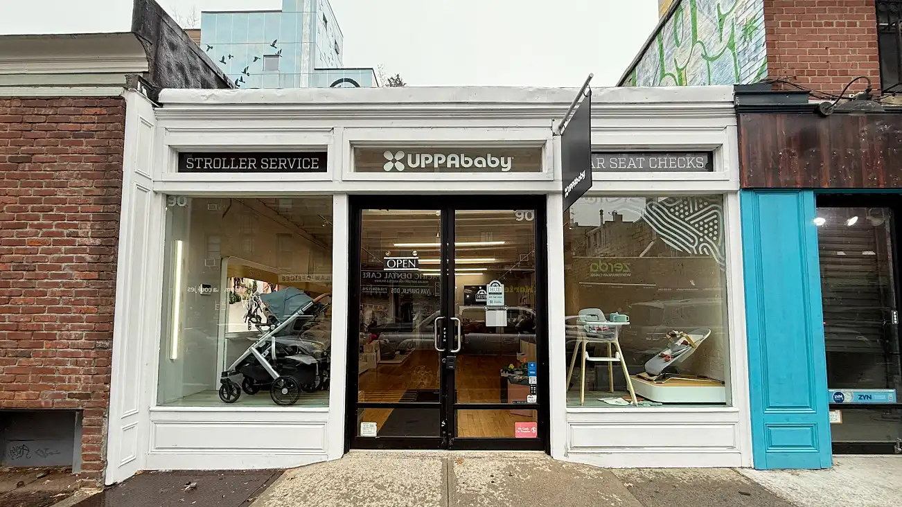 Storefront of the Hub location in Brooklyn